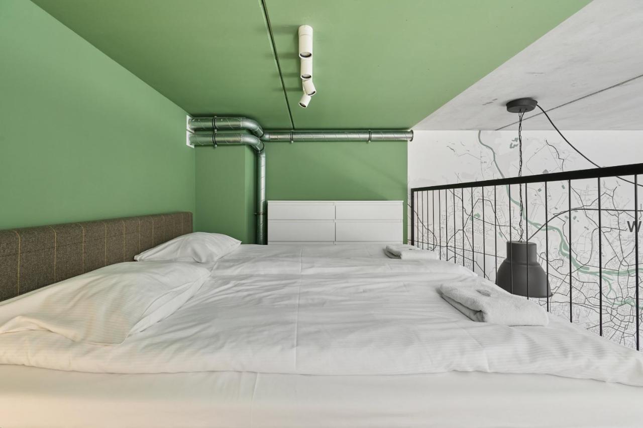 Mezzanine Studio Apartments Zarembowicza Wroclaw Airport By Renters Exteriör bild