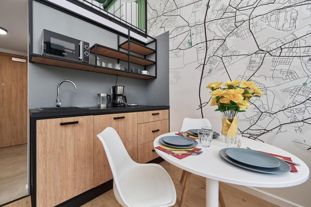 Mezzanine Studio Apartments Zarembowicza Wroclaw Airport By Renters Exteriör bild